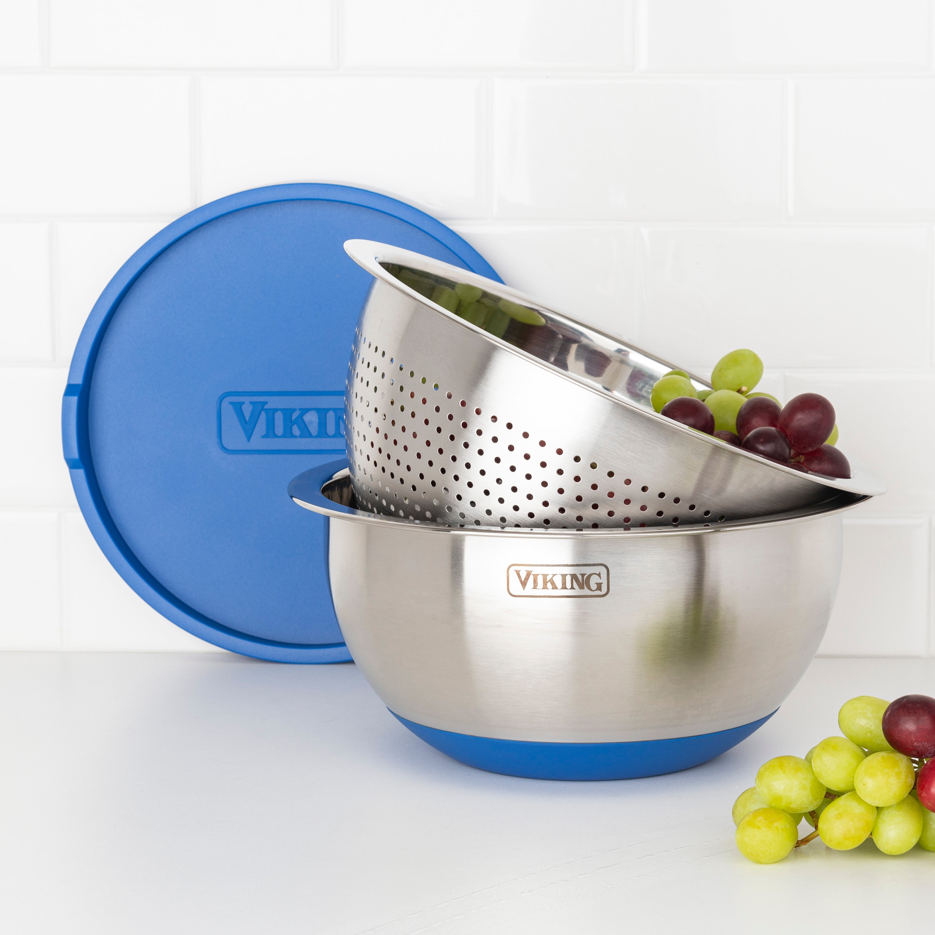 ブルーディナーボウル Viking 9-Piece Stainless Steel Mixing Bowl Set with Strainer, Blue