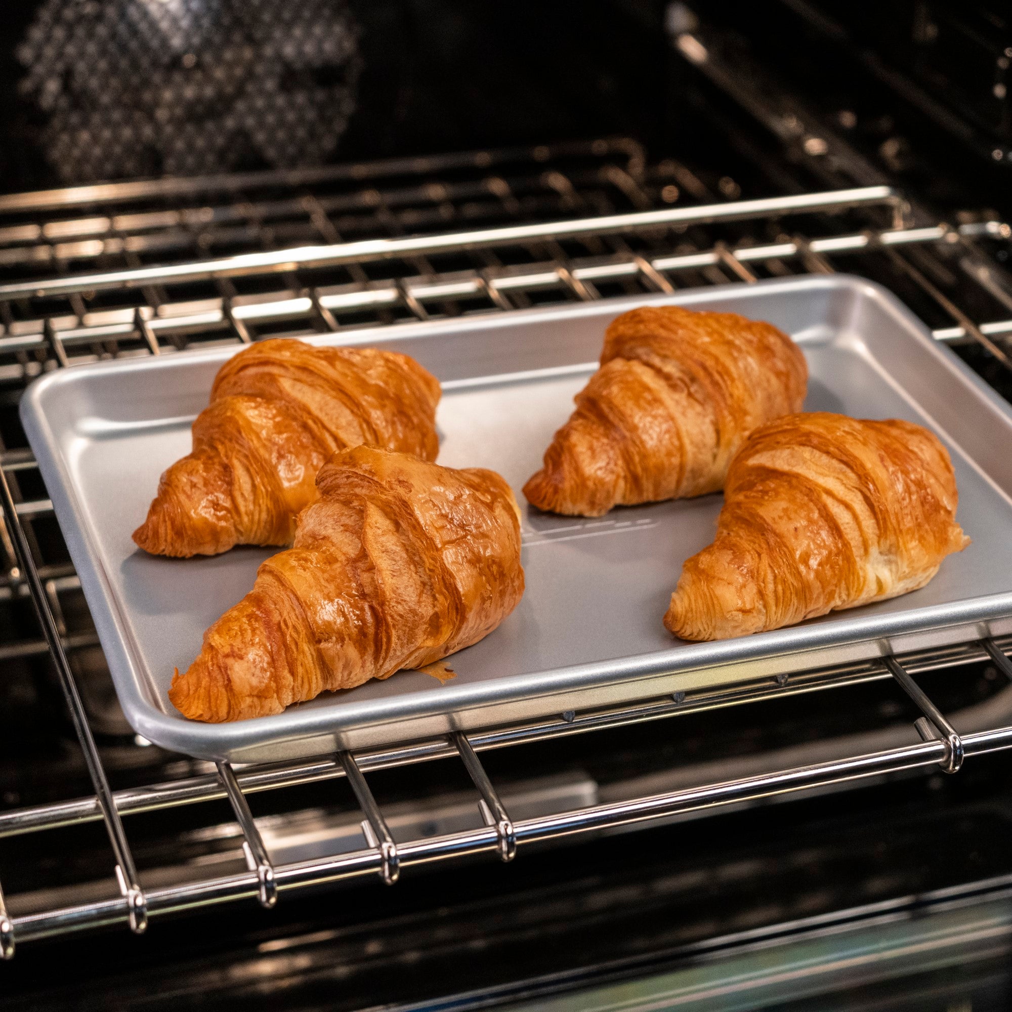 Viking 15-Inch Aluminized Nonstick Baking Sheet