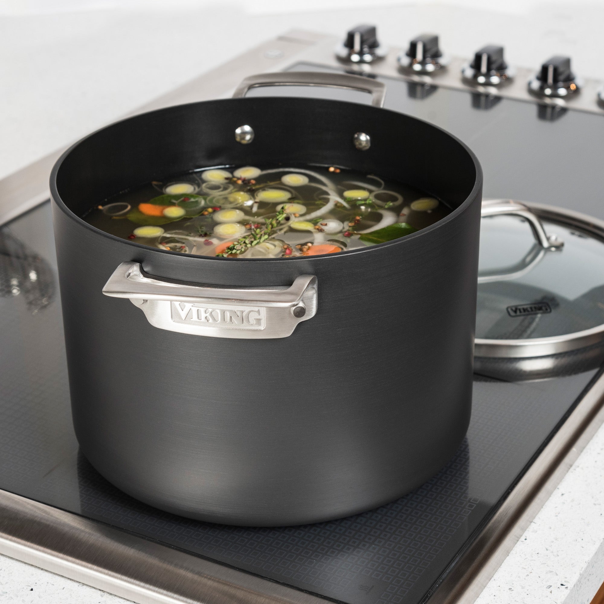 Titanium Nonstick 8-Quart Stock Pot with Tempered Glass Lid – Saflon