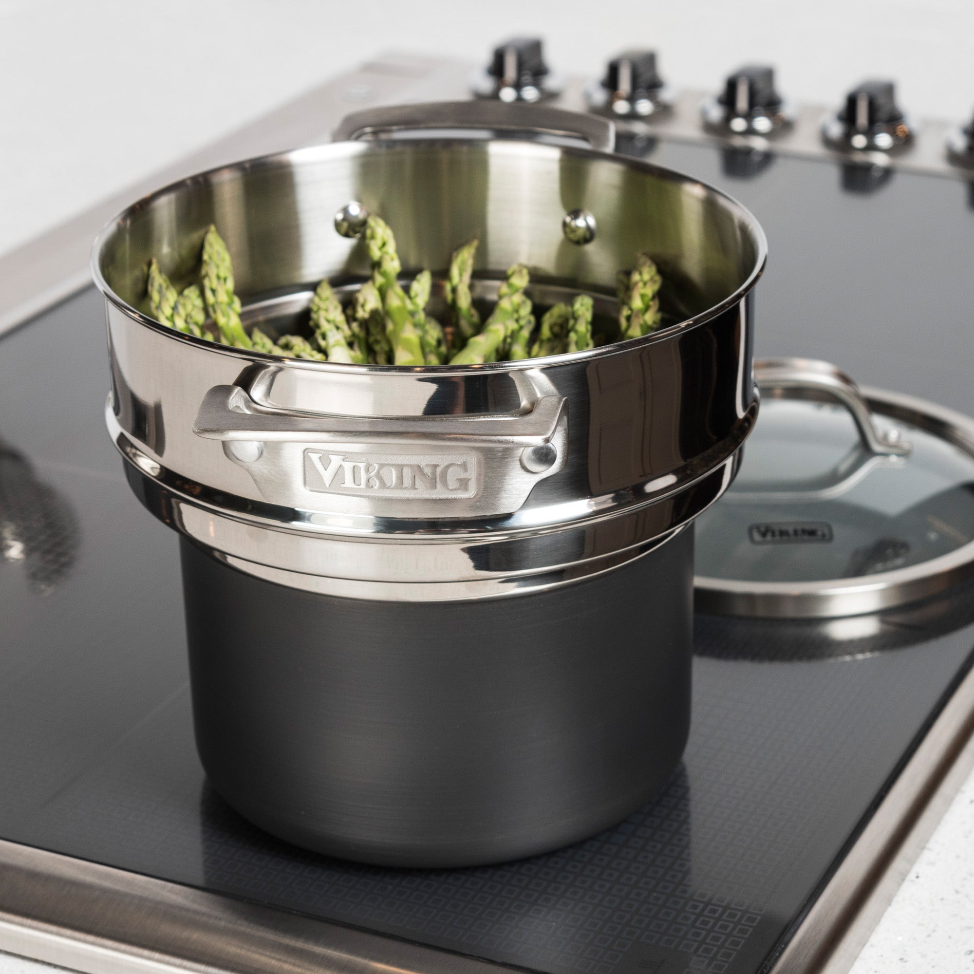 Pot with on sale steamer insert